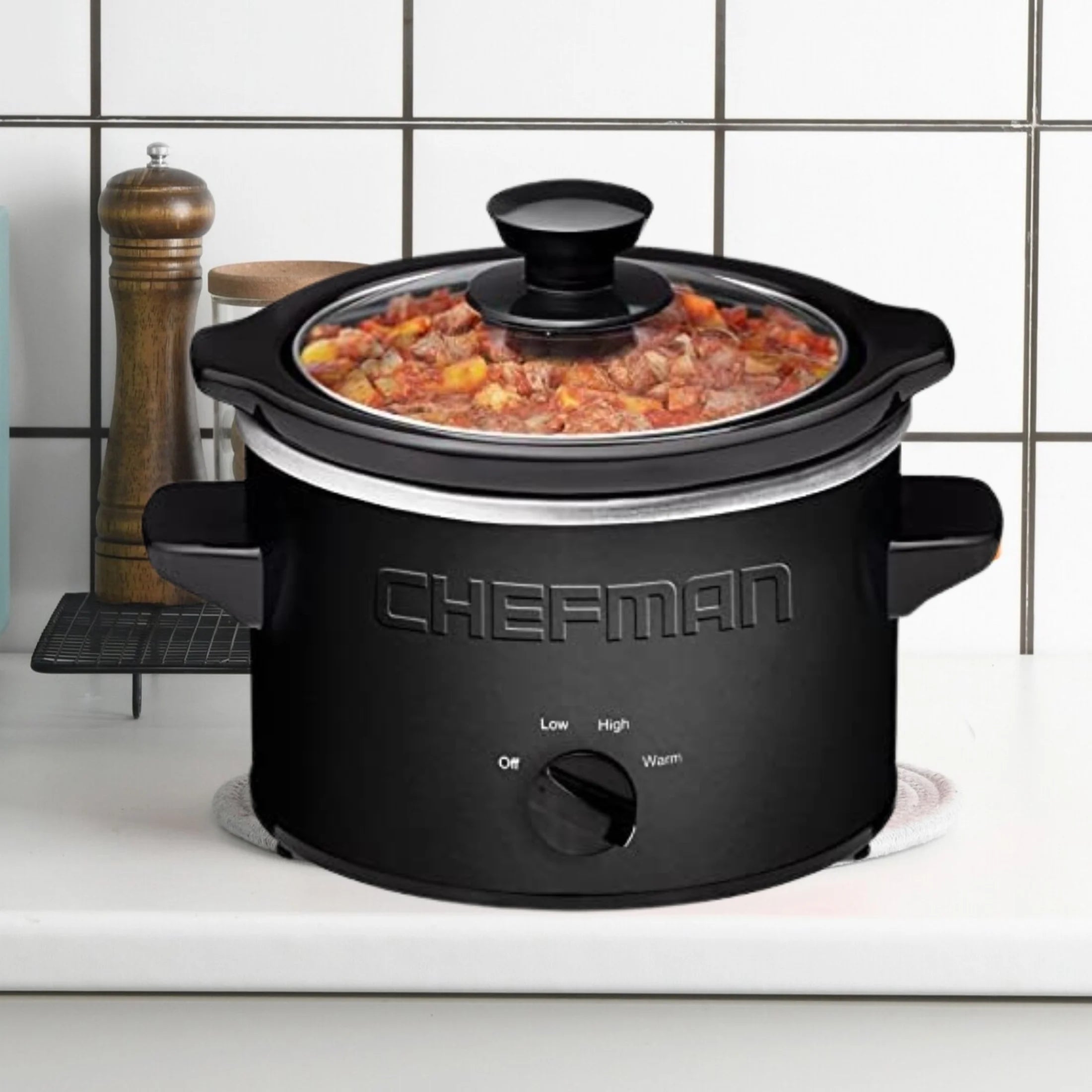 1.5 Quart Black Slow Cooker with Removable Crock and Storage Carrier M5416