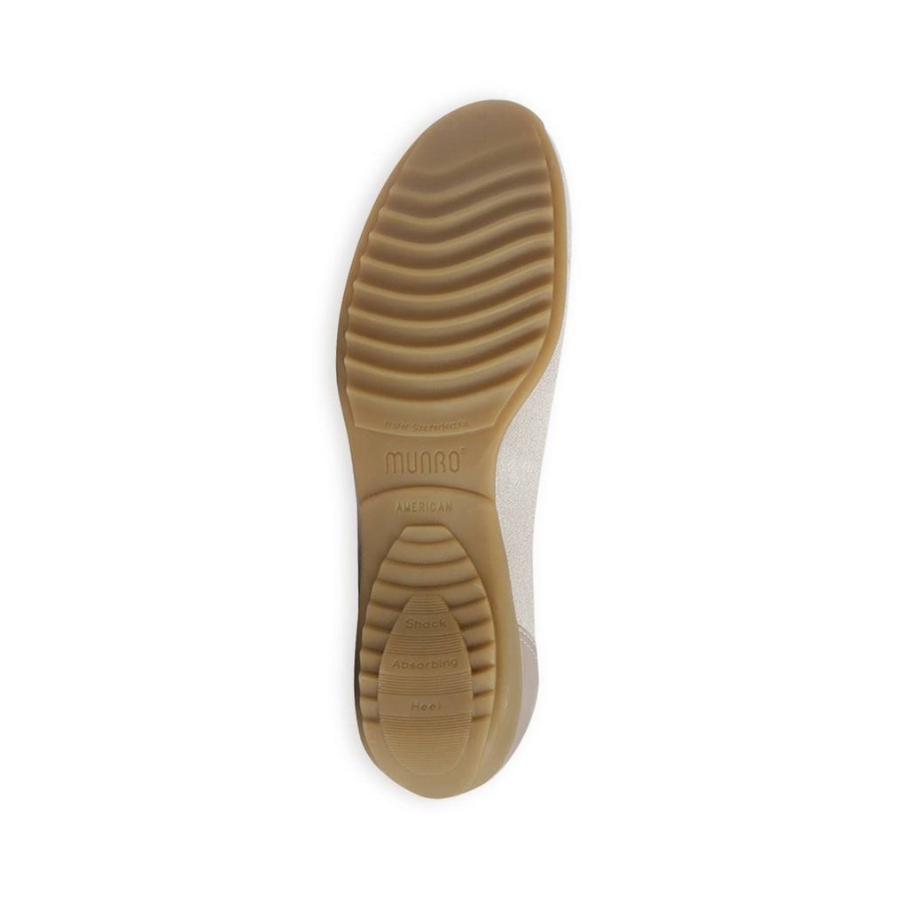 Taupe Traveler Shoes L98862