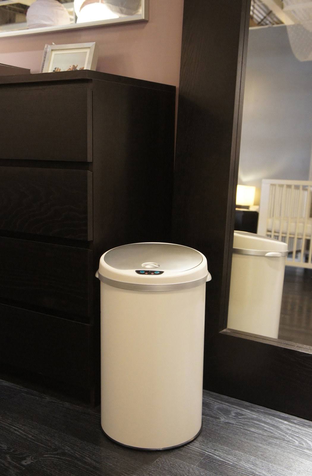 Pearl White 8 Gal Motion Sensor Trash Can G557529