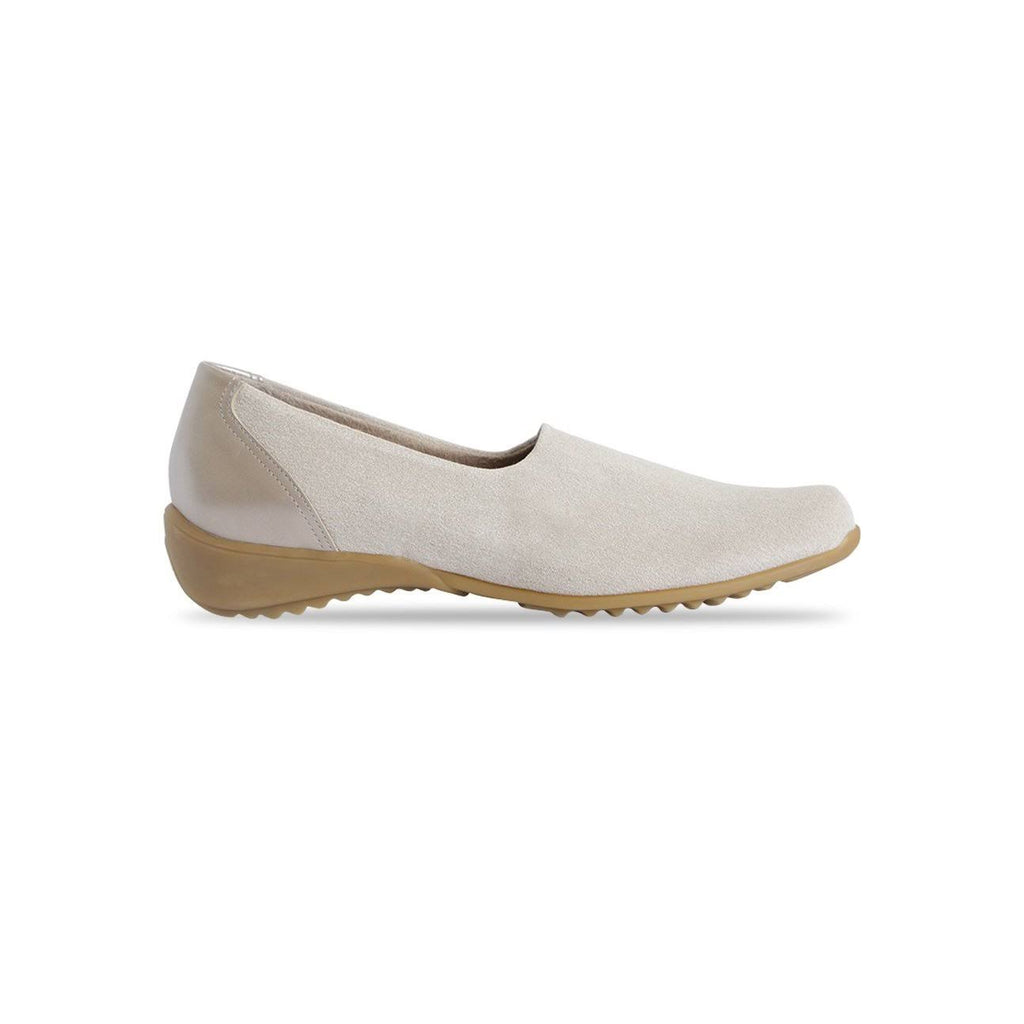 Taupe Traveler Shoes L98862