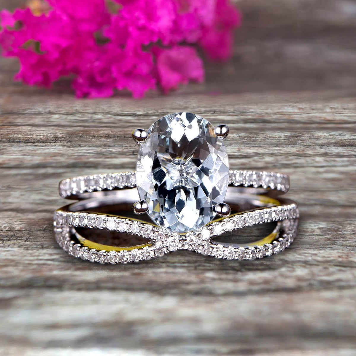 10k White Gold Oval Aquamarine Engagement Ring T49611