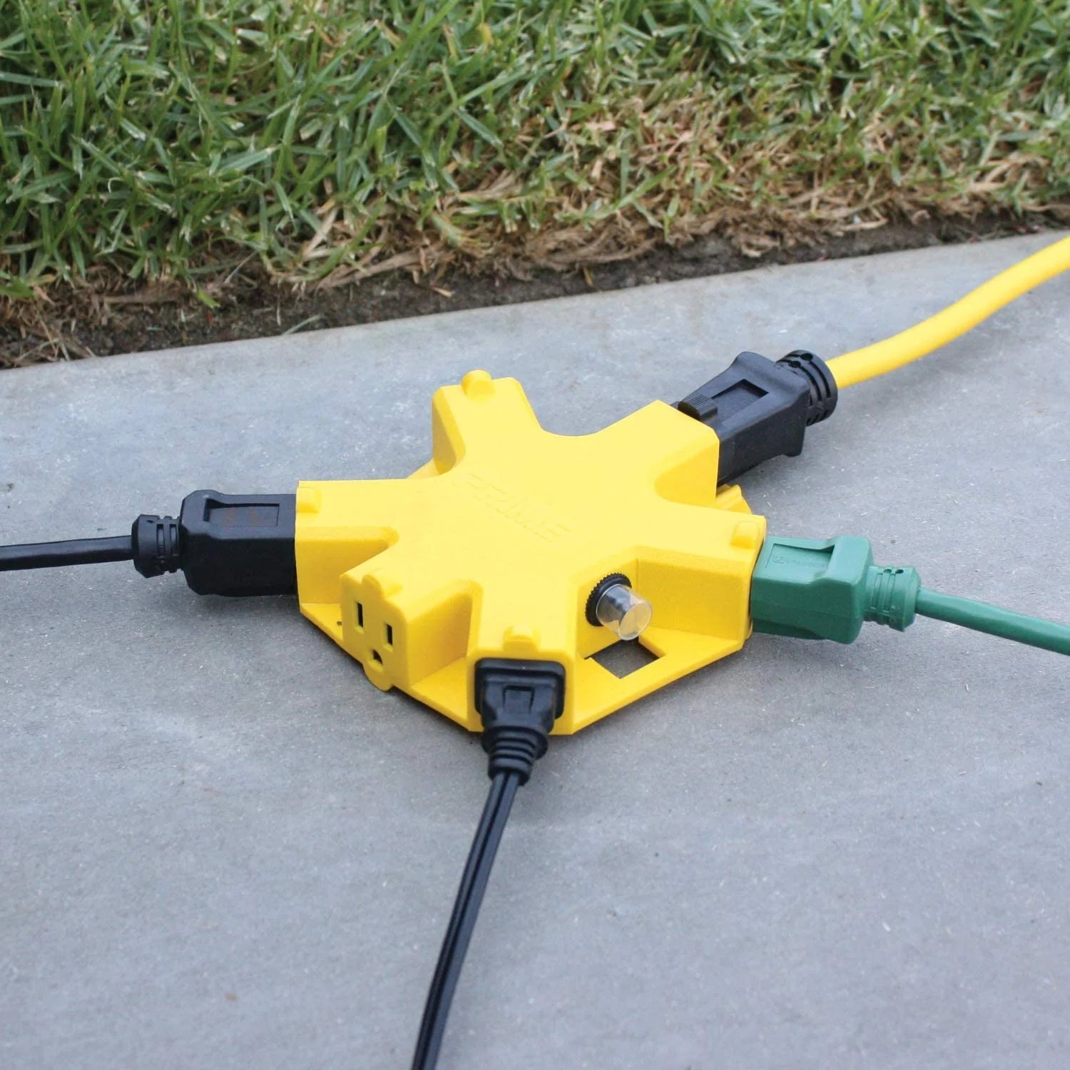 12/3 SJTW 50 ft Heavy Duty Outdoor Extension Cord & 5-Outlet Adapter Combo L2483