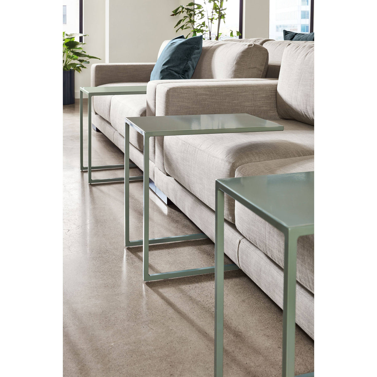 Slim C-Shaped Table D30654
