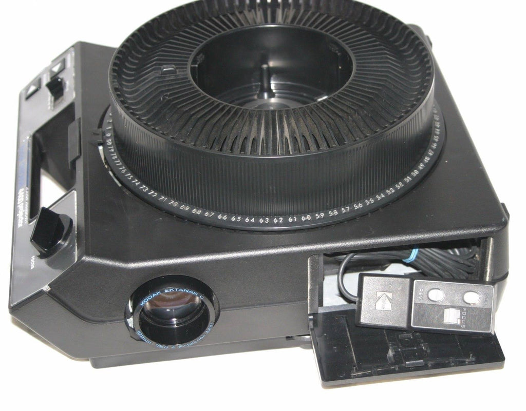 Carousel Projector with Remote Focus and 80-Slide Tray L36483