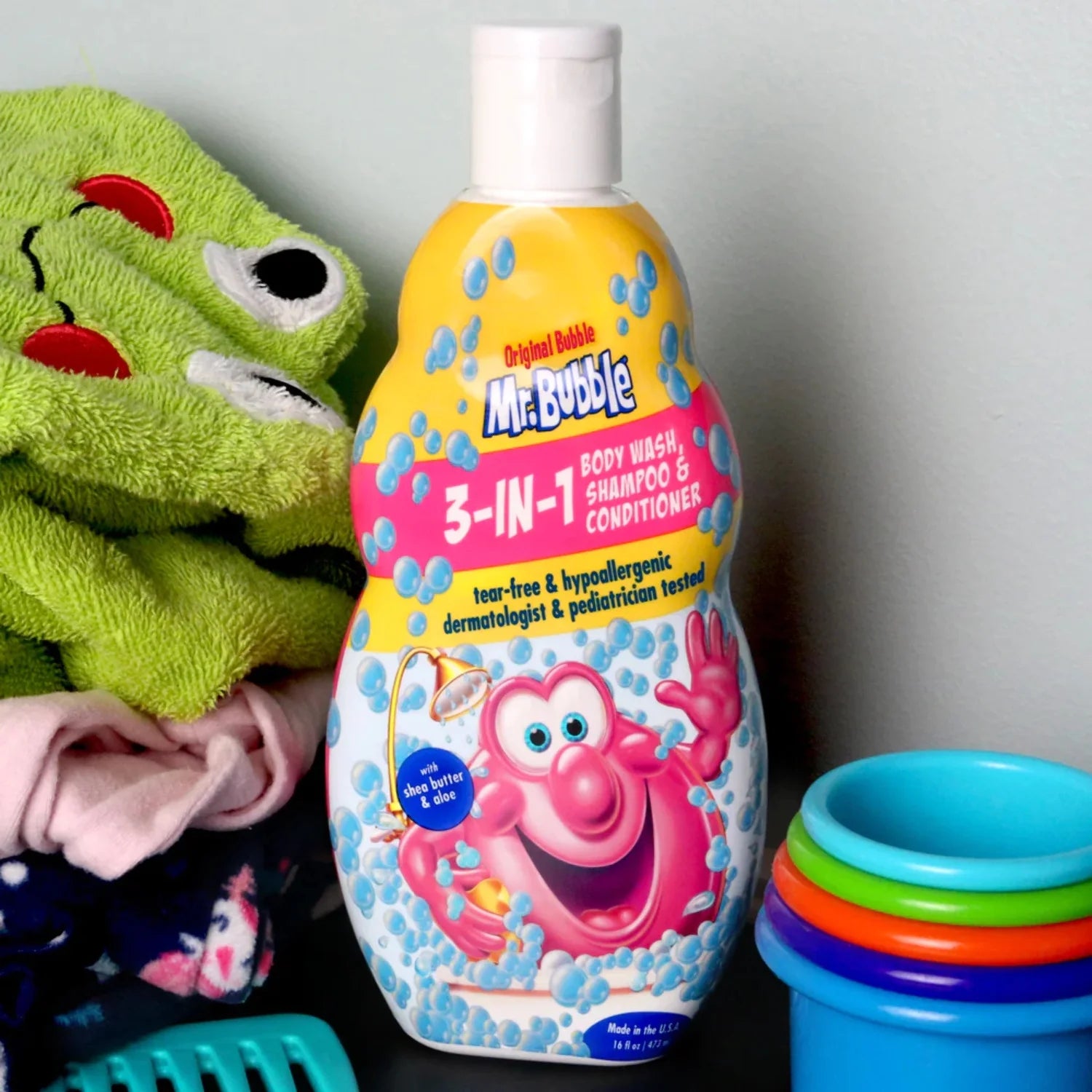 3-in-1 Body Wash, Shampoo & Conditioner, Bubblegum Scent, 16 fl. oz. Q748756