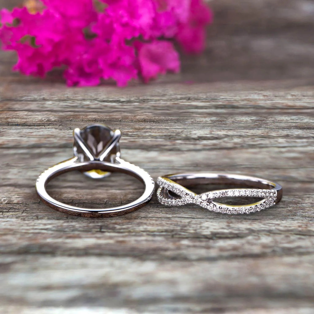 10k White Gold Oval Aquamarine Engagement Ring T49611
