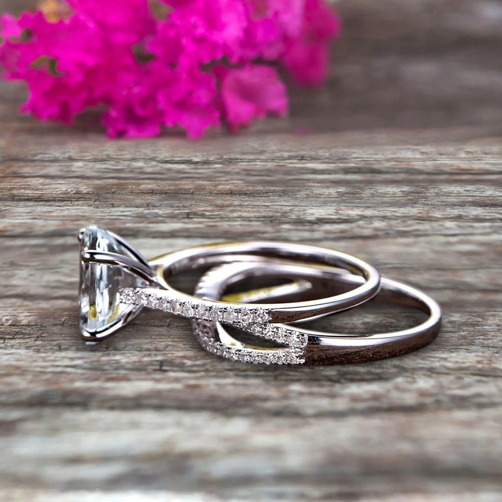 10k White Gold Oval Aquamarine Engagement Ring T49611