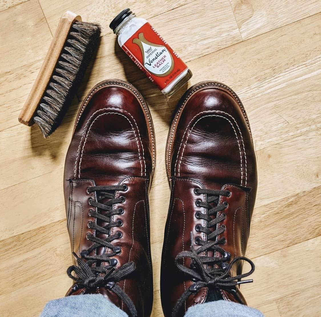 Leather Balm - 4 oz - Light Brown J43191