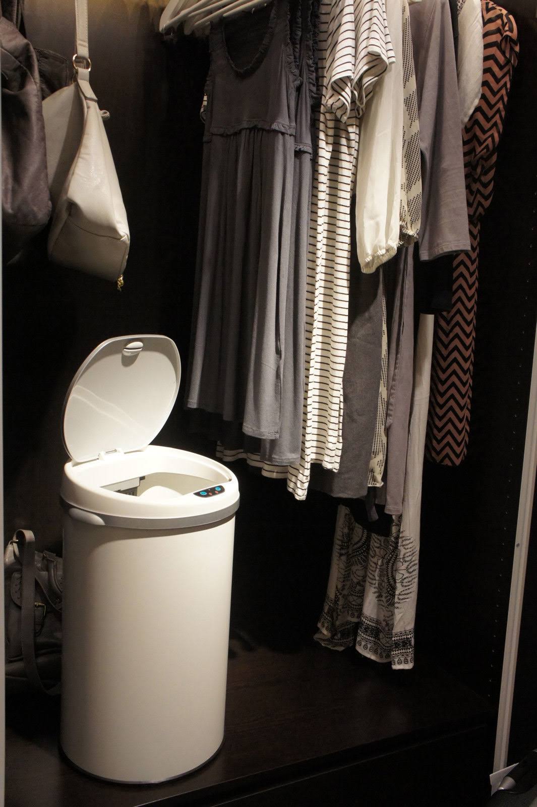 Pearl White 8 Gal Motion Sensor Trash Can G557529
