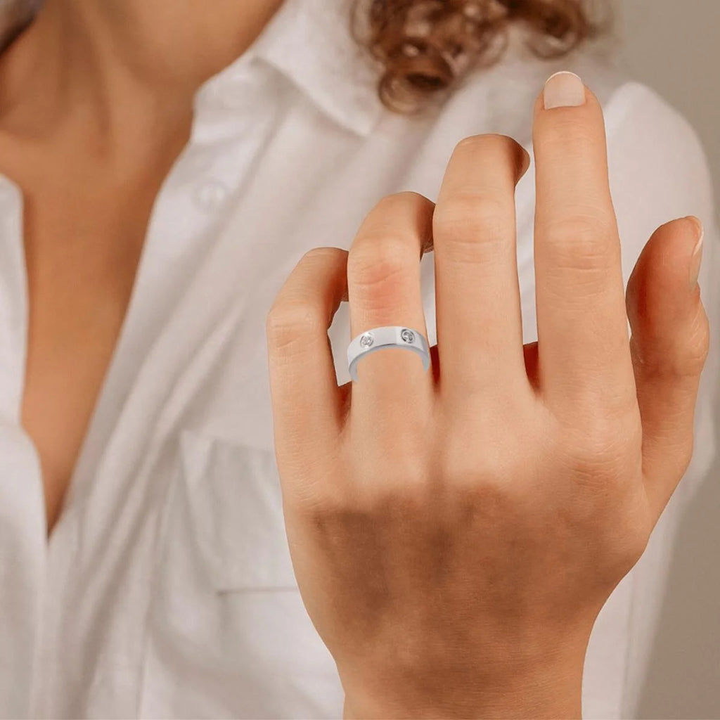 18k White Gold Diamond Ring T114095