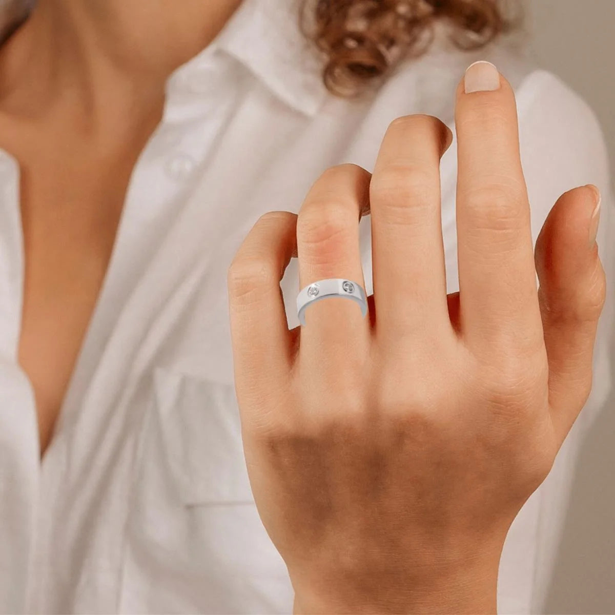 18k White Gold Diamond Ring T114095