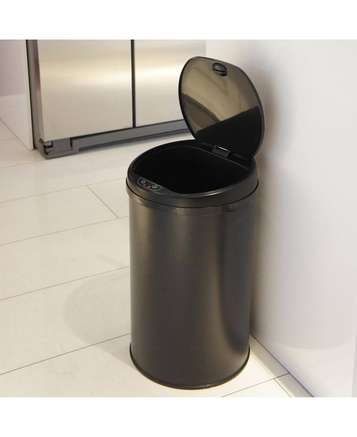 Pearl White 8 Gal Motion Sensor Trash Can G557529