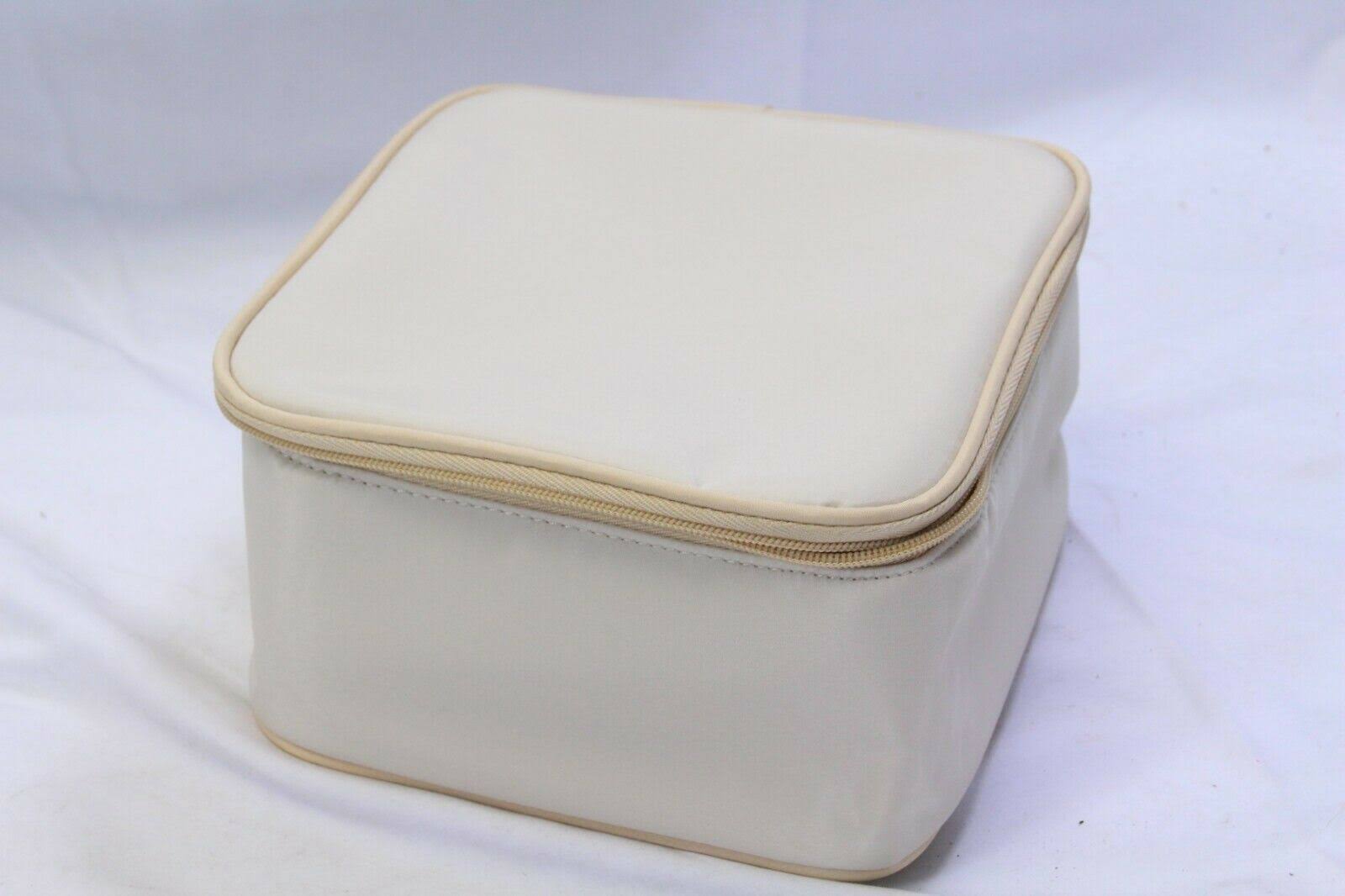 Natura Xtra Light Breast Form Size 8 Q15004